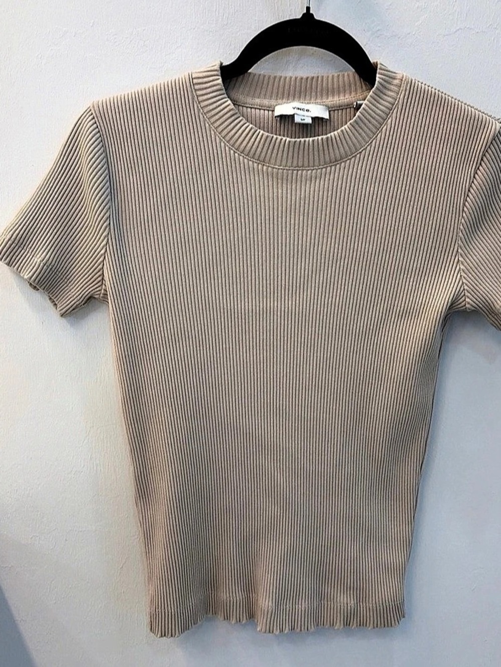 Vince. Ribbed Knit Crew Neck Short Sleeve Top Beige Small